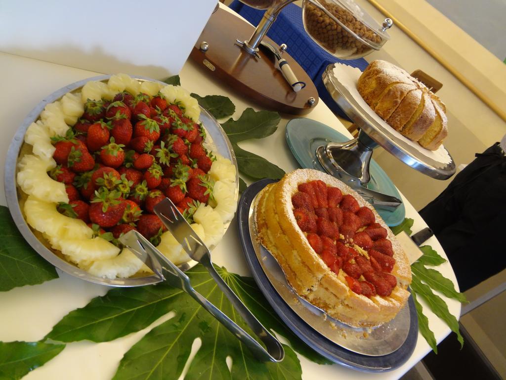 Hotel Villa Candia Lignano Sabbiadoro Eksteriør billede