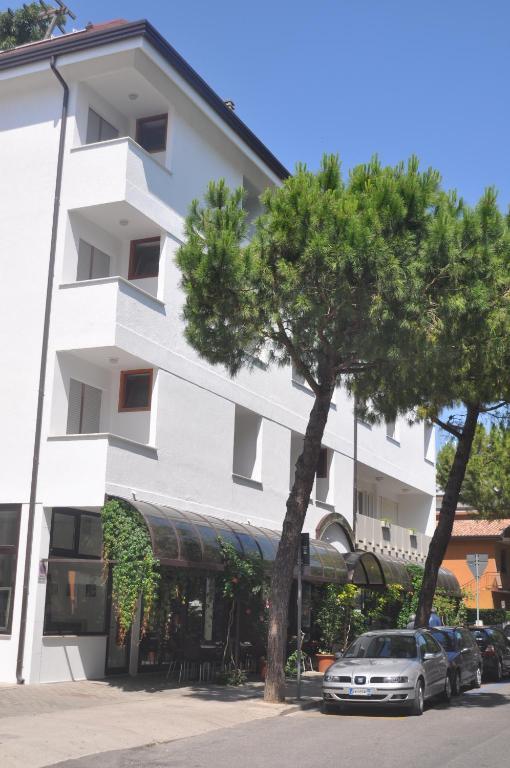Hotel Villa Candia Lignano Sabbiadoro Eksteriør billede